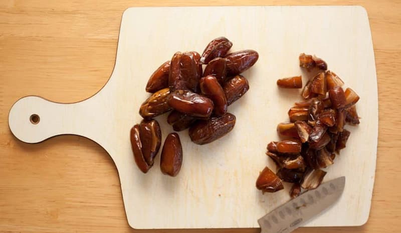 چیپس خرما حبه ای خانگی دارچینی + قیمت خرید، خواص، کاربرد و مصارف